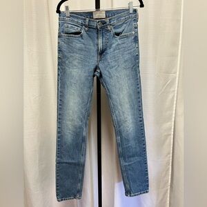 Everlane light wash jeans | size 29X32